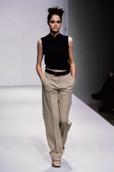Look 24